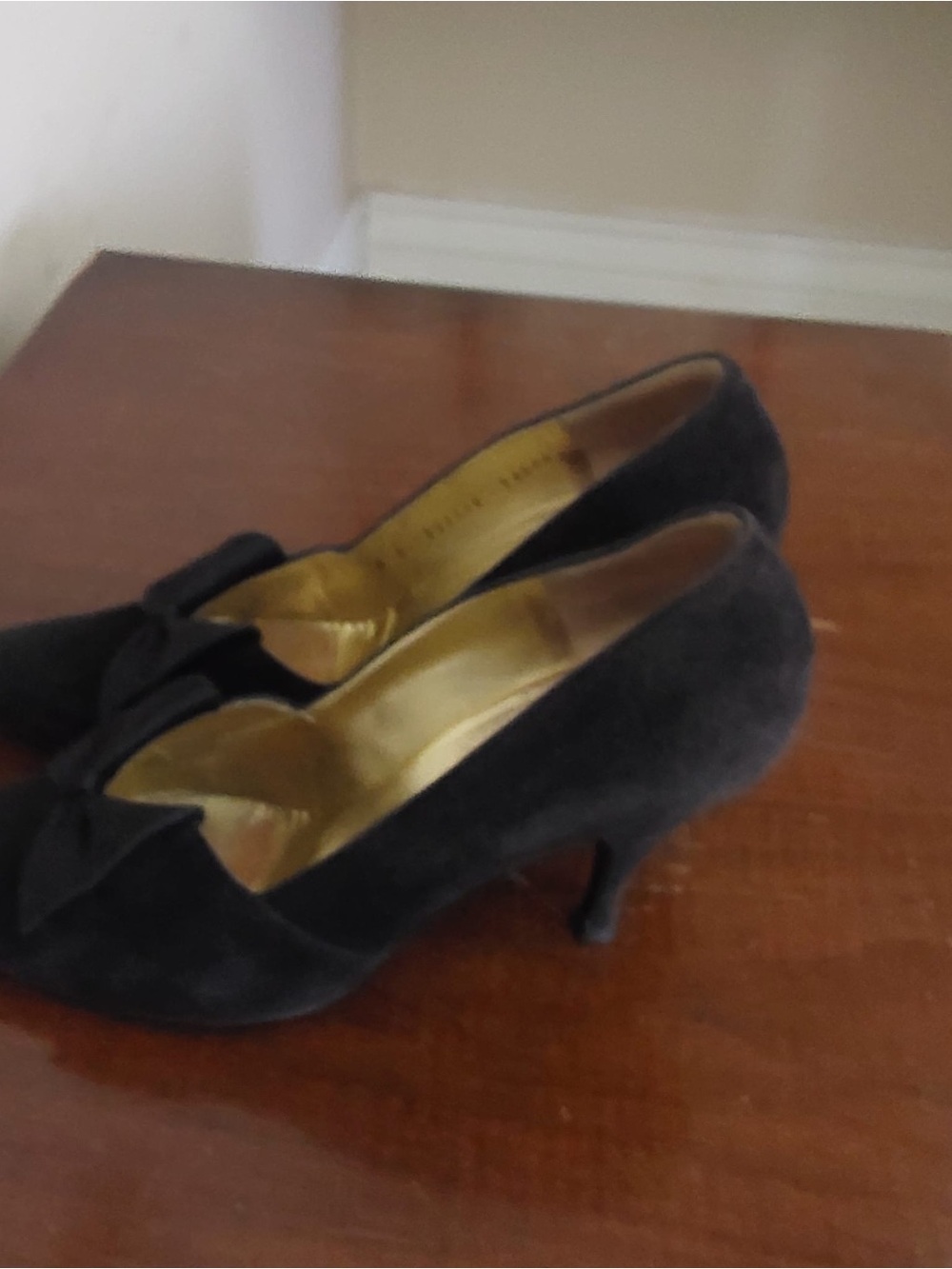 Bruno Magli Black Suede Bow Kitten Heel Pumps